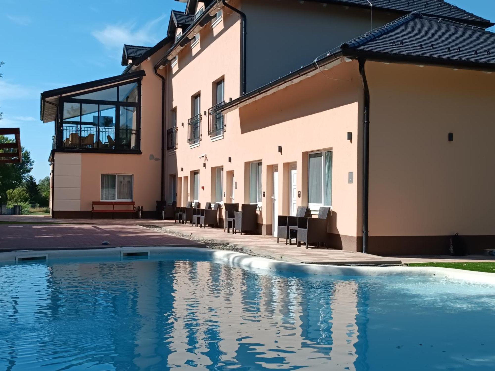 Navigator Hotel Palić Eksteriør billede